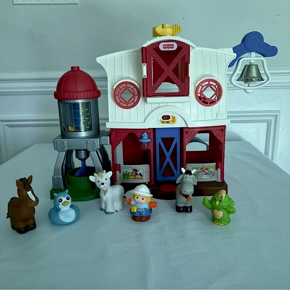 Fisher Price Little People Farm/Barn with Farm Animals and Farmer/Sounds Music - Picture 17 of 17